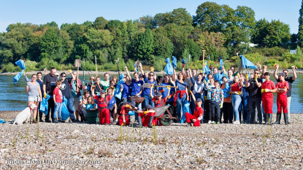 Rhein Clean Up Day in Dormagen